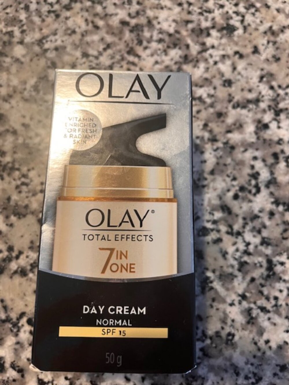 OLAY TOTAL EFFECTS 7 IN ONE DAY CREAM